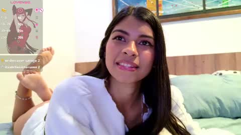 Mia online show from 06-17-26, 04:08