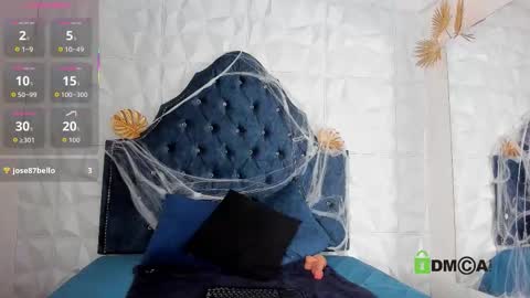 Snapshot of _mia_milf_ chatting on 10-12-25, 12:31 _mia_milf_ online show from 10-12-25, 12:31