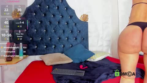 Snapshot of _mia_milf_ chatting on 02-25-26, 09:02 _mia_milf_ online show from 02-25-26, 09:02