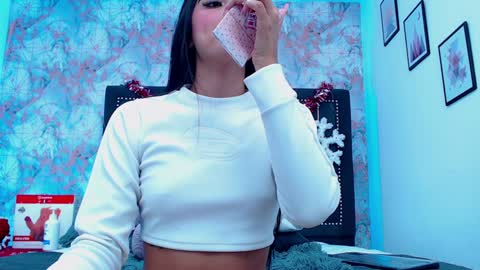 Mia Monroe online show from 01-04-25, 08:16