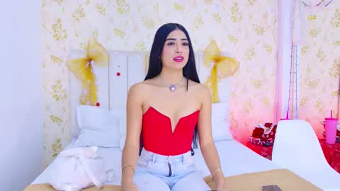 Mia Monroe online show from 12-16-25, 08:36