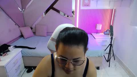  Mia  online show from 09-27-25, 12:21