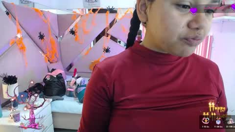  Mia  online show from 10-22-25, 12:38