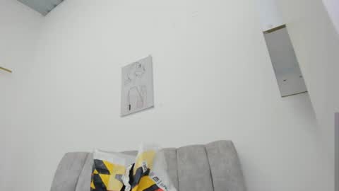 Snapshot of _miarose__ chatting on 06-19-26, 02:10 Miarose online show from 06-19-26, 02:10