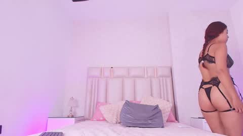 Snapshot of _miavelvet chatting on 06-02-26, 11:56 Mia online show from 06-02-26, 11:56