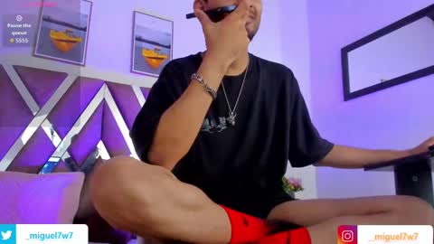 Snapshot of _miguel7w7 chatting on 10-30-25, 06:30 miguel tomorrow from 200 pm Colombia to 1000 pm online show from 10-30-25, 06:30