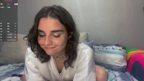 Snapshot of _mila_miller_ chatting on 09-29-25, 04:45 Mila online show from 09-29-25, 04:45