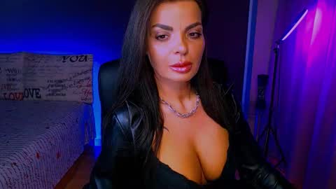 Snapshot of _milani_ chatting on 02-24-26, 06:28 Milani online show from 02-24-26, 06:28