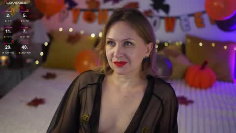 Snapshot of _million_dollarsmile chatting on 10-25-25, 10:23 _million_dollarsmile online show from 10-25-25, 10:23