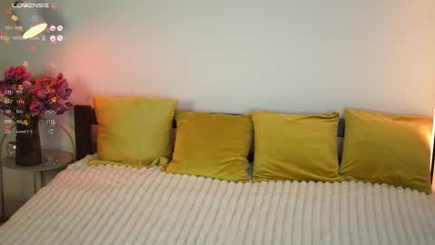 Snapshot of _million_dollarsmile chatting on 11-17-25, 05:13 _million_dollarsmile online show from 11-17-25, 05:13