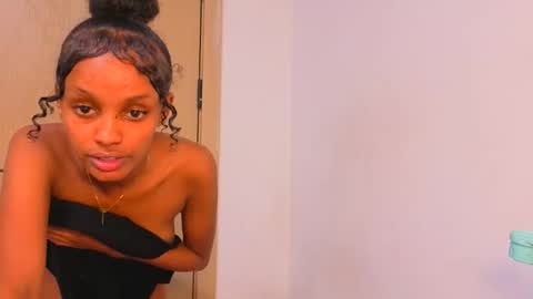 Mimi online show from 04-13-26, 02:44