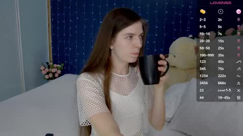 Victoria online show from 02-01-25, 01:09