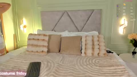 kimberley cruz online show from 10-08-25, 11:41