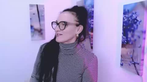 Vivi online show from 10-24-25, 11:50