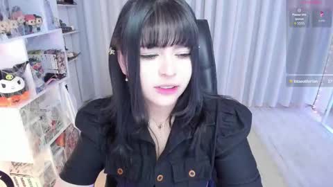 Hanna  Idependent Model   online show from 10-17-25, 04:15