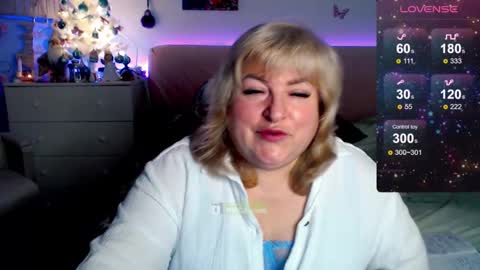 Snapshot of _missmila_ chatting on 12-20-25, 09:00 missmils online show from 12-20-25, 09:00