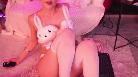Snapshot of _mistyjoys_ chatting on 05-16-26, 05:04 Misty Joys online show from 05-16-26, 05:04