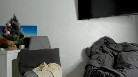 Snapshot of _mito_69 chatting on 12-19-24, 07:18 alienmito online show from 12-19-24, 07:18