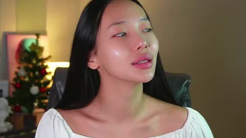 Snapshot of _miura_ chatting on 12-28-24, 01:29 MIURA online show from 12-28-24, 01:29