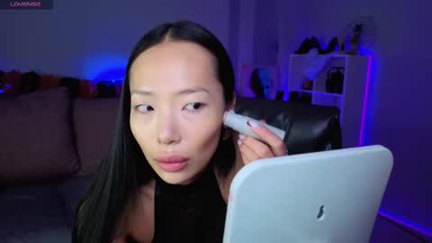 Snapshot of _miura_ chatting on 10-30-25, 01:18 MIURA online show from 10-30-25, 01:18