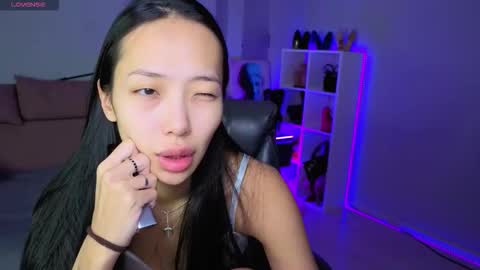 Snapshot of _miura_ chatting on 11-21-25, 12:54 MIURA online show from 11-21-25, 12:54