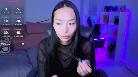 Snapshot of _miura_ chatting on 11-22-25, 01:15 MIURA online show from 11-22-25, 01:15