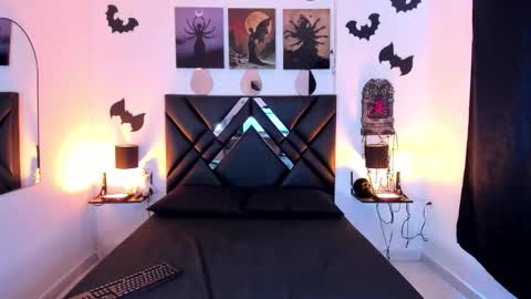 mizuki  online show from 12-18-25, 04:24