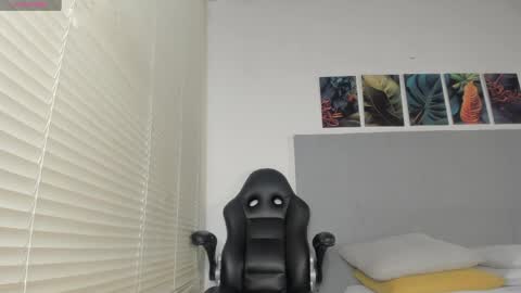 _molly_rosse_ online show from 04-10-26, 11:59