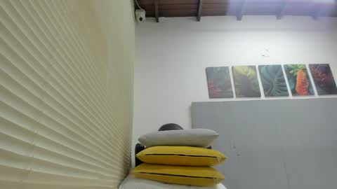Snapshot of _molly_rosse_ chatting on 04-25-26, 12:19 _molly_rosse_ online show from 04-25-26, 12:19