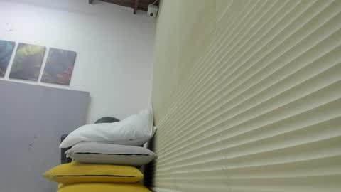 Snapshot of _molly_rosse_ chatting on 04-27-26, 12:03 _molly_rosse_ online show from 04-27-26, 12:03