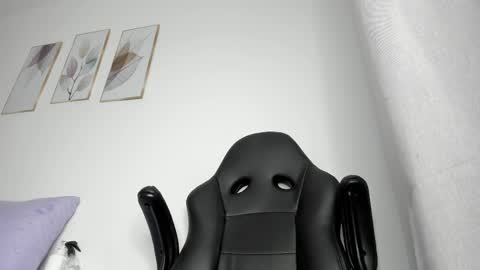 Snapshot of _molly_rosse_ chatting on 05-22-26, 12:00 _molly_rosse_ online show from 05-22-26, 12:00