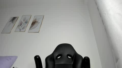 Snapshot of _molly_rosse_ chatting on 05-23-26, 12:09 _molly_rosse_ online show from 05-23-26, 12:09