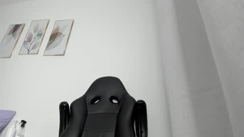 Snapshot of _molly_rosse_ chatting on 05-28-26, 12:02 _molly_rosse_ online show from 05-28-26, 12:02