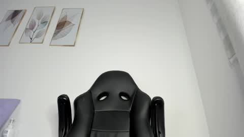 Snapshot of _molly_rosse_ chatting on 06-03-26, 11:57 _molly_rosse_ online show from 06-03-26, 11:57