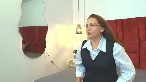 Snapshot of _monaliza_ chatting on 06-06-26, 12:10 _monaliza_ online show from 06-06-26, 12:10
