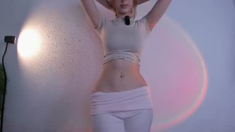 Snapshot of _monnytoon_ chatting on 07-11-26, 12:19 Eva online show from 07-11-26, 12:19