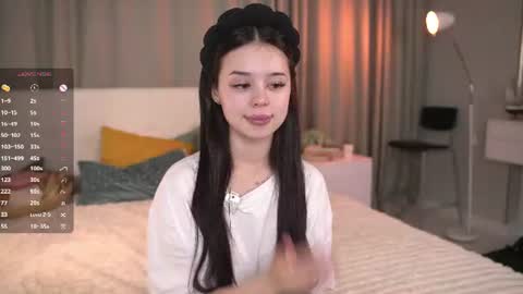 Snapshot of _moonlit_melody_ chatting on 07-13-26, 06:33 Margo online show from 07-13-26, 06:33