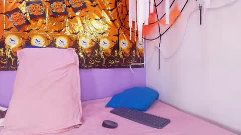 Luna online show from 10-19-25, 11:55