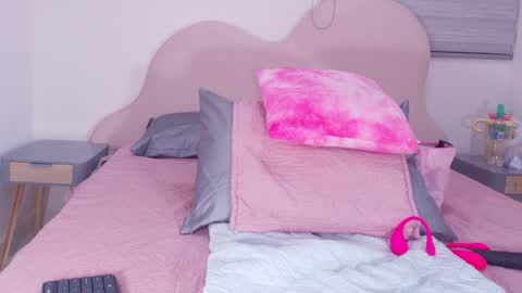 Luna online show from 04-10-26, 04:06