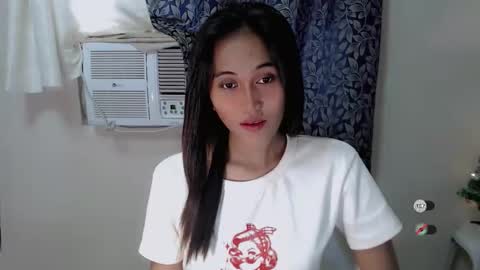 Snapshot of _nakedsabrina chatting on 10-17-25, 05:32 jenny claire online show from 10-17-25, 05:32