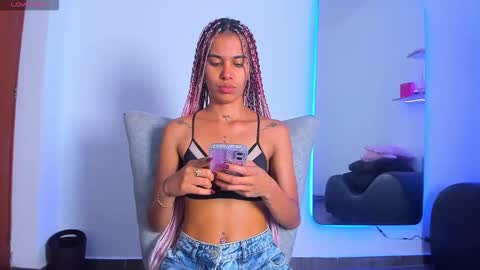 Snapshot of _nana777 chatting on 11-26-25, 05:19 Nana online show from 11-26-25, 05:19