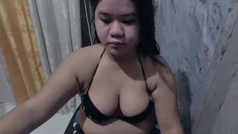 Snapshot of _natalieey chatting on 10-28-25, 06:50 nics online show from 10-28-25, 06:50