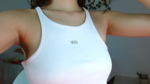 Snapshot of _nayade_ chatting on 02-16-25, 08:33 _nayade_ online show from 02-16-25, 08:33