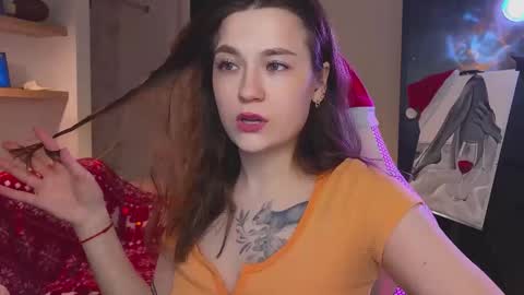 Snapshot of _nemalkovamia chatting on 12-22-25, 11:51 Mia with a big heart online show from 12-22-25, 11:51