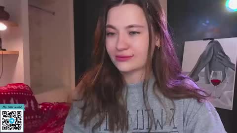 Snapshot of _nemalkovamia chatting on 01-12-26, 11:48 Mia with a big heart online show from 01-12-26, 11:48