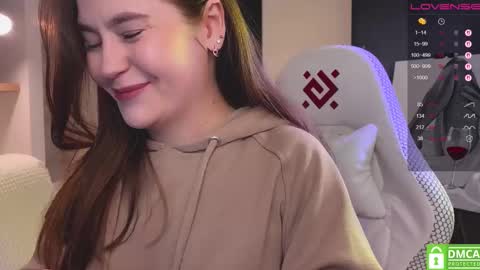 Snapshot of _nemalkovamia chatting on 02-10-26, 12:09 Mia with a big heart online show from 02-10-26, 12:09