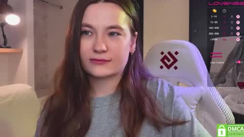 Snapshot of _nemalkovamia chatting on 02-11-26, 12:21 Mia with a big heart online show from 02-11-26, 12:21