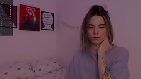 Snapshot of _ni_kiss chatting on 01-10-25, 02:13 Nika online show from 01-10-25, 02:13