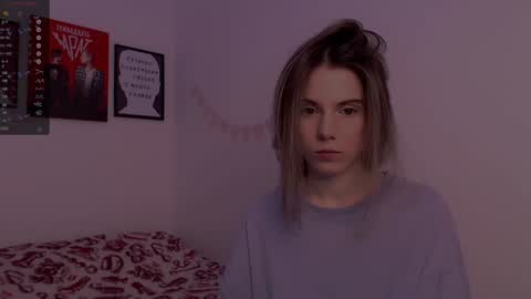 Snapshot of _ni_kiss chatting on 01-21-25, 10:30 Nika online show from 01-21-25, 10:30