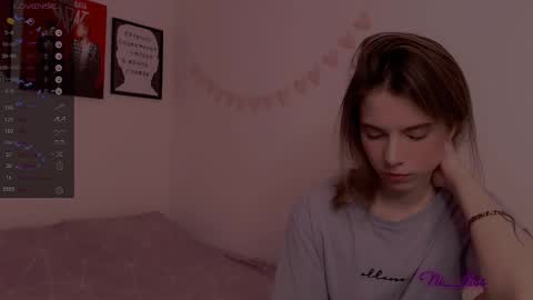 Snapshot of _ni_kiss chatting on 02-26-25, 11:04 Nika online show from 02-26-25, 11:04